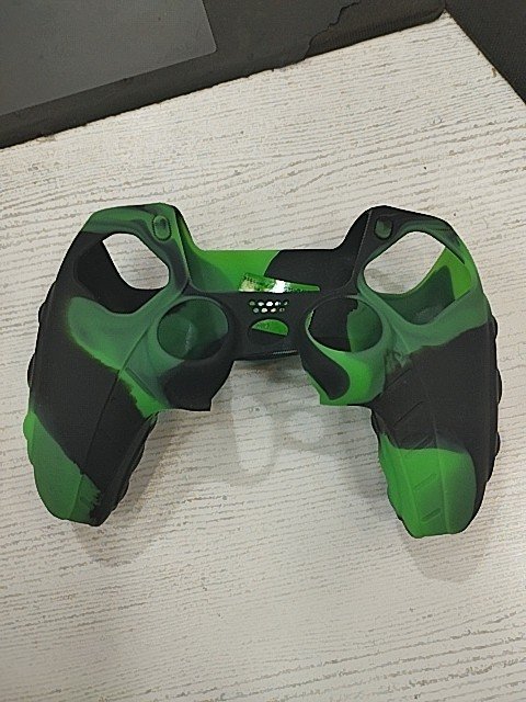 کاور برجسته PS5  سبز مشکی